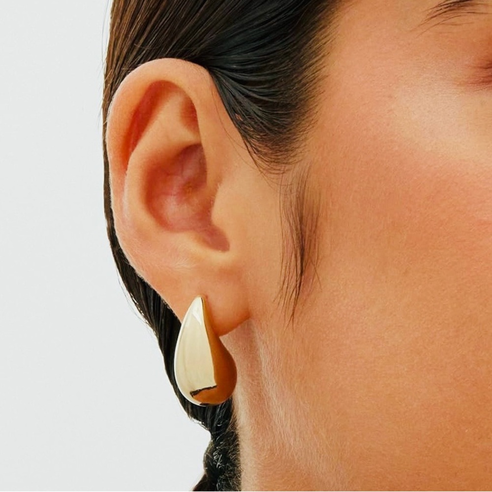 Gold Teardrop Earrings